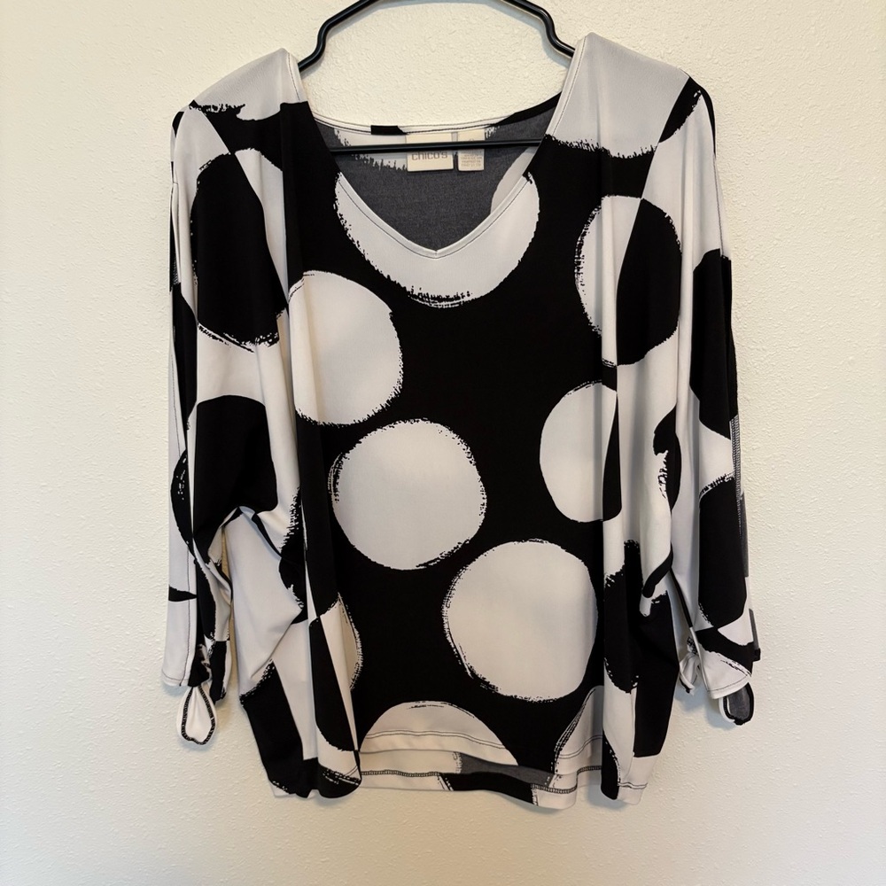 Chicos Size 2 Top